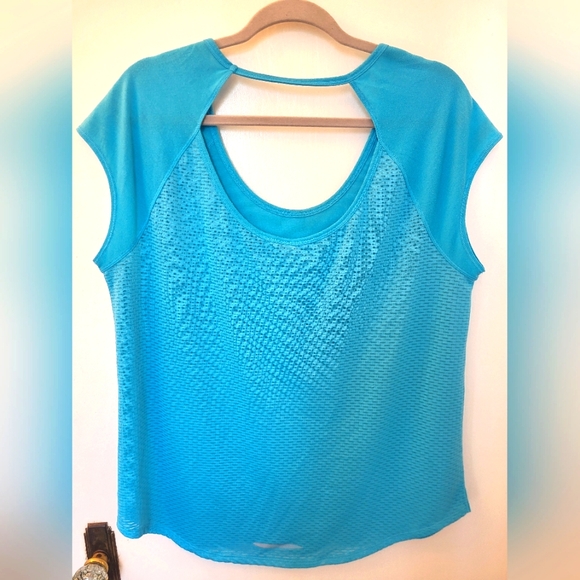 4 for $30 ๐ Under Armor cap sleeve keyhole mesh back turquoise t-shirt size LG - Picture 2 of 7